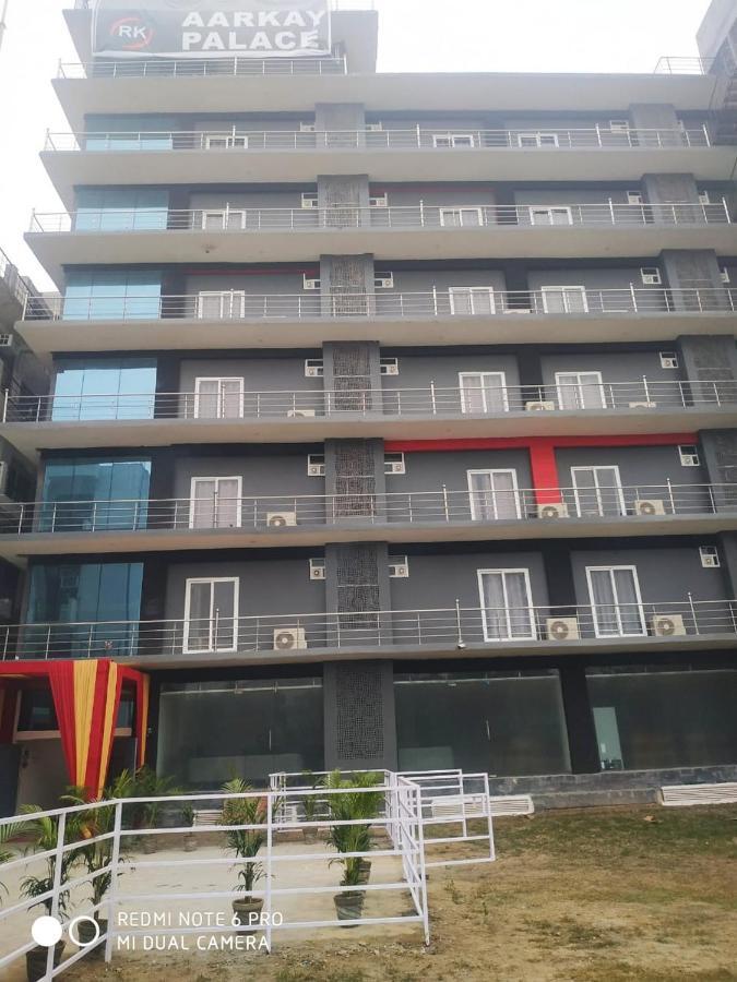 Hotel Aarkay Palace Badarpur Exteriör bild